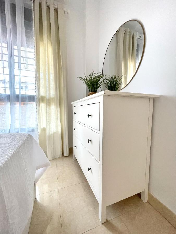 Gatu El Arrecife - Apartamento A 2 Minutos De La Playa En El Puerto De Santamaria , Preferente Mayores De 25 Anos Y Familias เอลปูแอร์โต เด ซานตามาริอา ภายนอก รูปภาพ