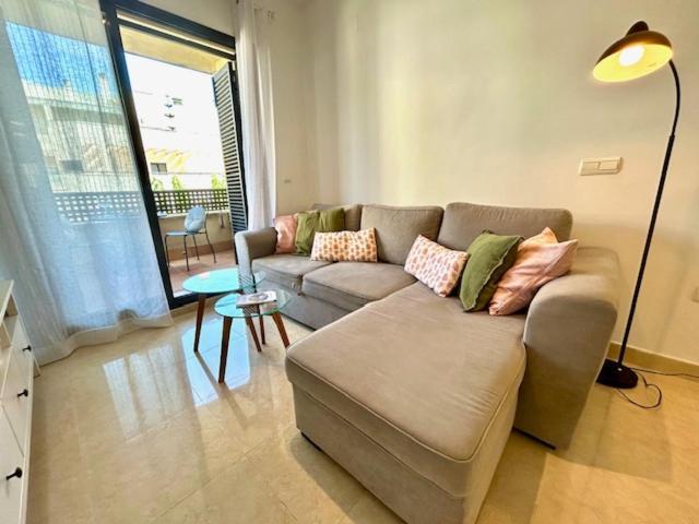 Gatu El Arrecife - Apartamento A 2 Minutos De La Playa En El Puerto De Santamaria , Preferente Mayores De 25 Anos Y Familias เอลปูแอร์โต เด ซานตามาริอา ภายนอก รูปภาพ