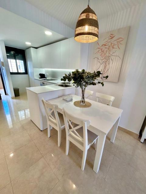 Gatu El Arrecife - Apartamento A 2 Minutos De La Playa En El Puerto De Santamaria , Preferente Mayores De 25 Anos Y Familias เอลปูแอร์โต เด ซานตามาริอา ภายนอก รูปภาพ